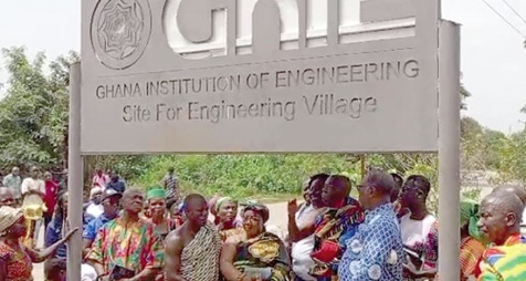 Nana Pra Agyensaim VI (4th from right) with Ludwig Hesse (3rd from right), GhIE President, and other dignitaries on the land at the handover