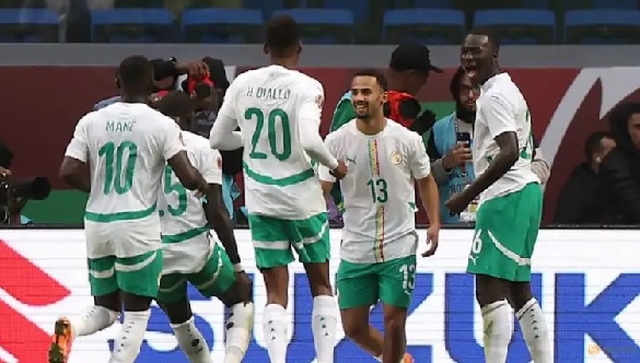 Senegal players celebrate Iliman Ndiaye’s decisive goal against Mali