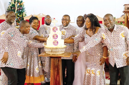 Rev Daniel Doe (4th from right), Presiding Elder, Bishop Alleyne A.M.E. Zion Church, being assisted by Rev David Kafui Zungbey (3rd from right), Episcopal Secretary, Western-West African Episcopal District of the A.M.E. Zion Church; Rev Dr Isaac Ato Kwamena Mensah (4th from left), Pastor-in-Charge, AME Zion Church, Bishop Alleyne Society and leadership of the church to cut the cake to celebrate the 50th anniversary. Picture: ELVIS NII NOI DOWUONA 