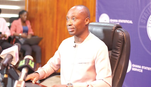 Dr Alhassan Iddrisu, Government Statistician, briefing the press on the October 2025 monthly indicator of economic growth at the secretariat. Picture: BENEDICT OBUOBI