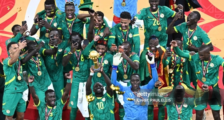 Senegal players celebrating