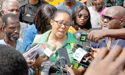  Linda Akweley Obenewaa Ocloo, Greater Accra Regional Minister, addressing the media