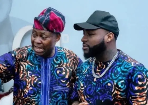 Davido thanks father for publicly defending him amid paternity drama