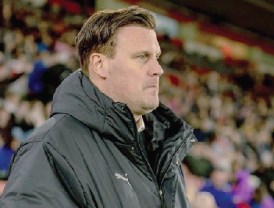 Coach Kim Lars Björkegren -- Black Queens