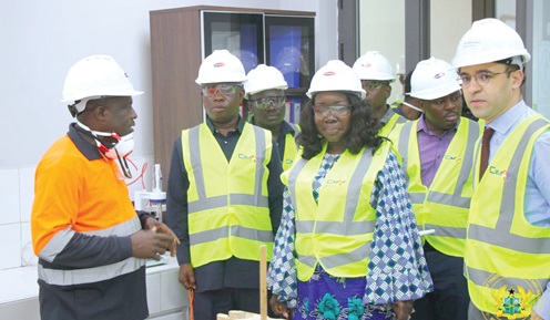 Elizabeth Ofosu-Adjare (middle), Minister of Trade and Industry; Sampson Ahi (2nd from left), Deputy Trade Minister, with officials of CIMAF Ghana Ltd during the visit