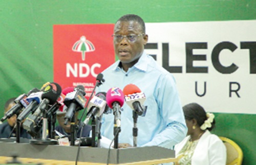 Fifi Fiavi Kwetey, General Secretary, addressing the media