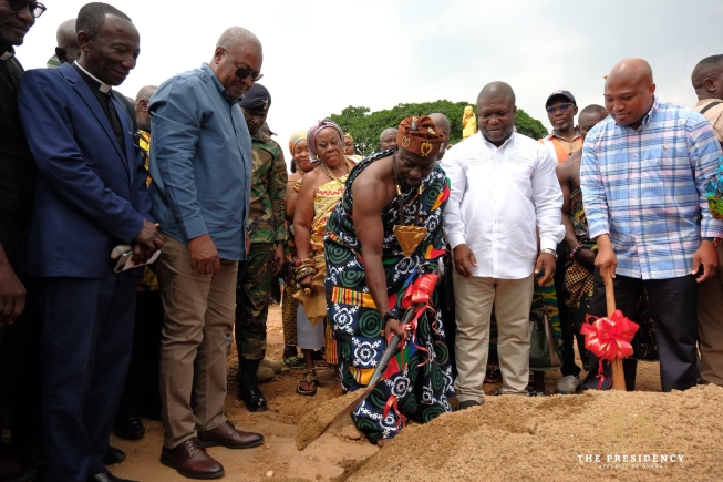 Mahama announces investor to revive Volta Star Textiles factory