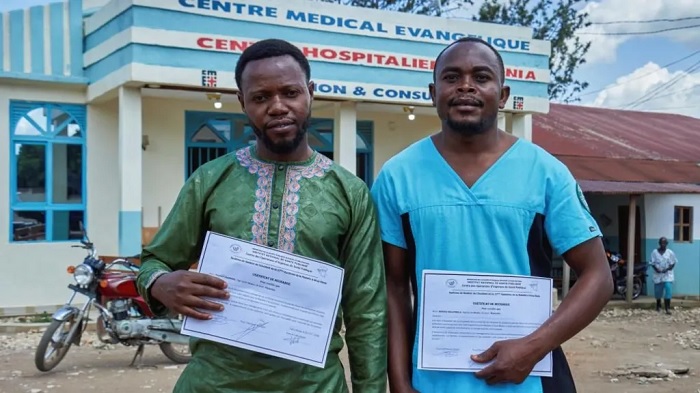 Makati Tagirabo (L) and Baraka Bulambula (R) were two of the nurses who had recovered from Ebola in this latest outbreak