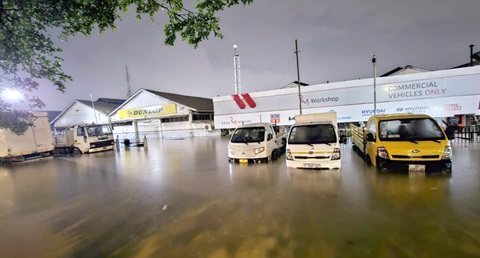 Parts of Accra inundated by flood waters after hours of downpour. Picture: DOUGLAS ANANE-FRIMPONG