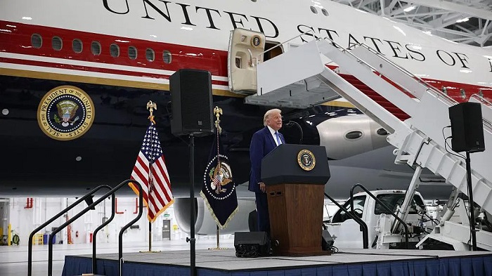 Trump unveils Qatari luxury jet for Air Force One fleet