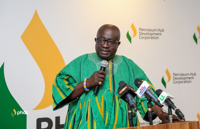The invisible issues in mine-to-state transitions: The case of the Damang transition
