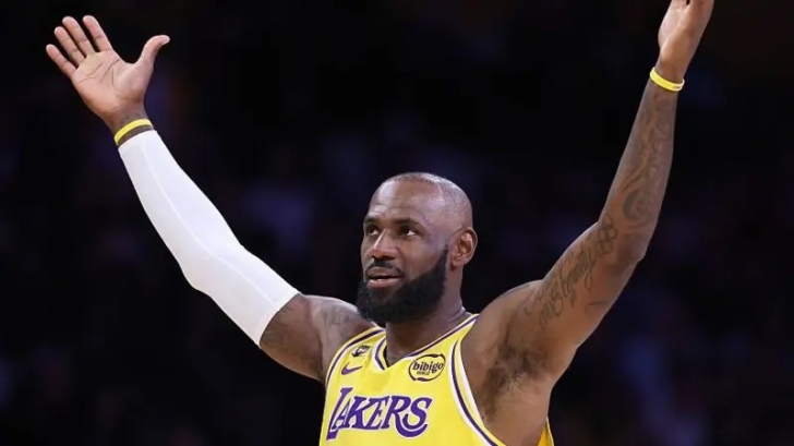 LeBron James finished Thursday's game with a career tally of 15,842 field goals