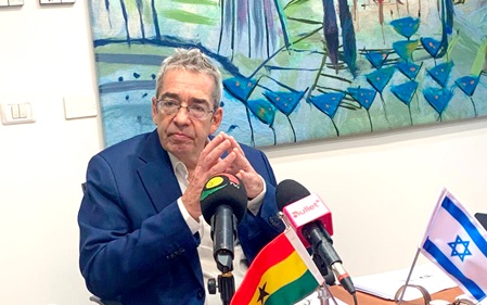 Roey Gilad, the Israeli Ambassador to Ghana, addressing the press