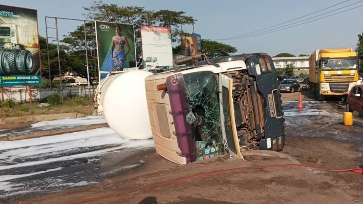 Firefighters avert disaster after fuel tanker overturns at VALCO roundabout
