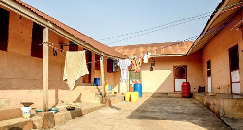 Compound houses could compromise privacy but have immense social richness 