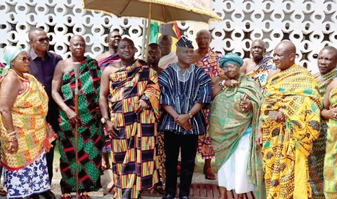 Ahmed Ibrahim (3rd from right), Minister of Local Government, Chieftaincy and Religious Affairs, with Odeefuor Ogyeamansan Boahen Korkor II (3rd from left), Paramount Chief of Sunyani; Nana Akosua Dua Asor Sika Brayie II (2nd from right), Paramount Queen Mother of Sunyani, and some elders of the traditional council