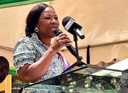 Prof. Dr Ayensu-Danquah (left), Deputy Minister of Health, administering the oath office to members of the Health Training Institutions Advisory Boards in Kumasi