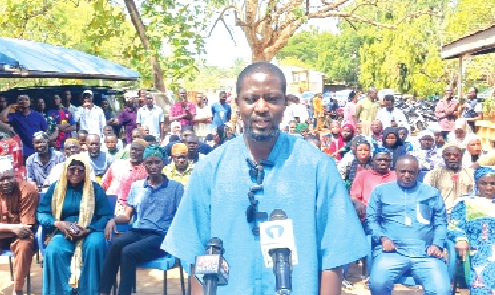 Ibrahim Mahama, artist, addressing the media 