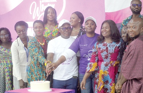 Sophia Tijani (3rd from left), President of the Institution of Engineering; Dr Kofi Adzroe (middle), Director-General of Ghana TVET Service; and Affi E. Agbenyo (3rd from right), Deputy Director-General of GTVETS, cutting a cake to inaugurate the project. Picture: ESTHER ADJORKOR ADJEI