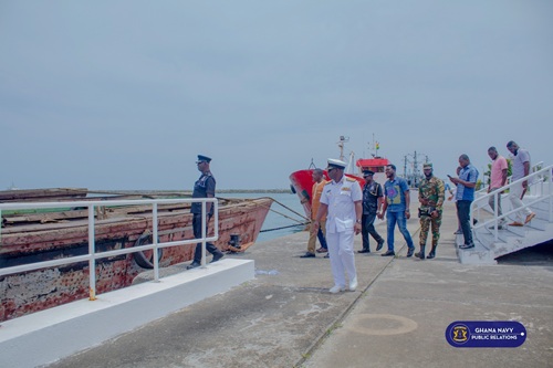 Ghana navy seizes 8 boats suspected of illegal bunkering