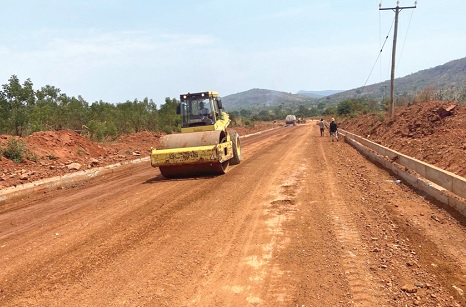 A portion of the Akosombo–Gyakiti–Kudikope–Yeniama Sedom road under construction