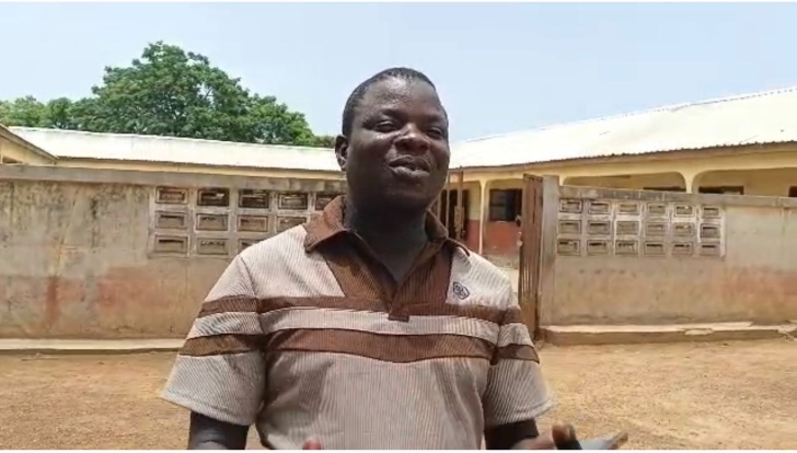 Meet Samuel Donkor, the 'one-man teacher' handling 12 classes at Kakpeni District Assembly School