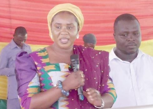 Siata Watara, Jaman South MCE, addressing the gathering 