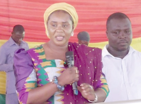 Siata Watara, Jaman South MCE, addressing the gathering 
