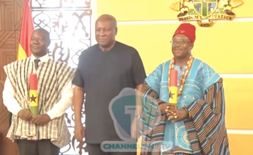 President John Dramani Mahama (middle) with McArios Akanbeanab Akanbong (right), and Humphrey Chatio Ajongbah. Picture Credit: CHANNEL 1