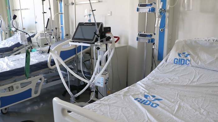Ebola: Health Minister Akandoh assesses screening protocols at airport