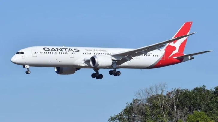 A Qantas Boeing 787 Dreamliner (file photo)