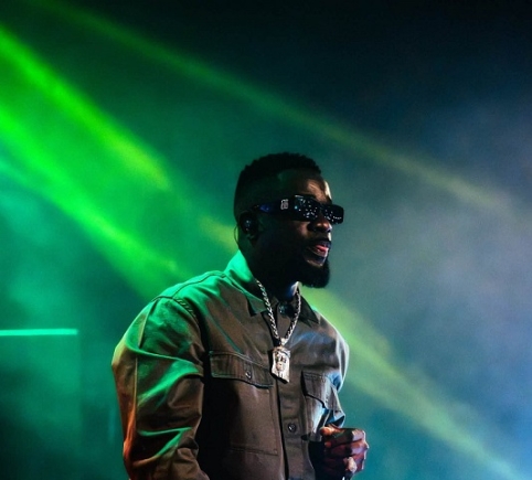 Sarkodie: Nigerian billionaires invest in artistes
