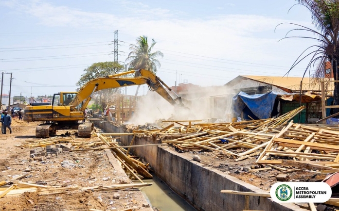 AMA clears rebuilt unauthorised wooden structures at Kofikrom