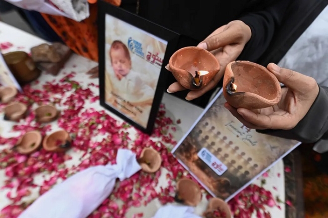 No fire alarms or sprinklers at Pakistan hospital ward where 14 babies died, report finds