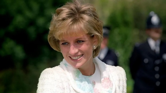 Buckingham Palace has strongly pushed back against claims in a book by the late princess's brother