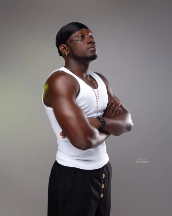 Kenkubui takes listeners on life’s journey with Mɔzɔlawo