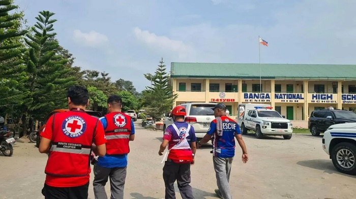 Philippine Red Cross workers and local rescue personnel were on the scene