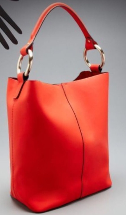 red tote