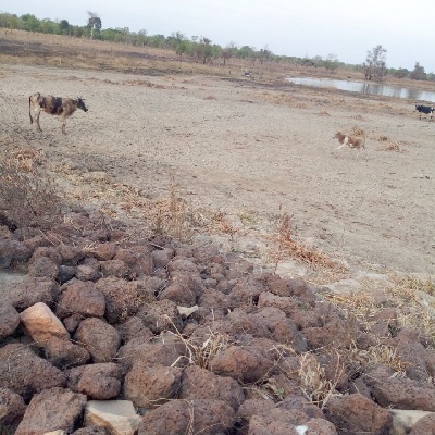 The broken-down dam at Doung