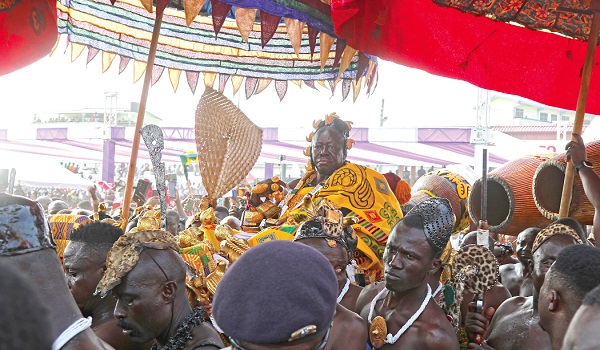 Otumfuo Osei Tutu II, the Asantehene, arriving at the dubar ground in his palanquin Otumfuo Osei Tutu II, the Asantehene, arriving at the dubar ground in his palanquin