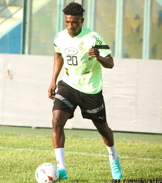 Kudus Mohammed with the ball
