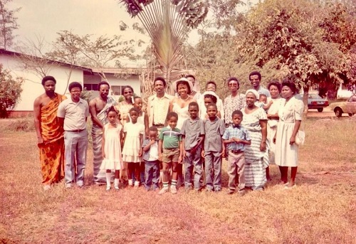 Entire wedding congregation 1986