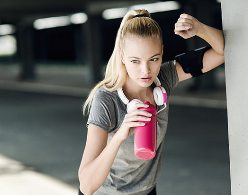 The running places stress on the body and the body does not get rid of the water as efficiently (stock)