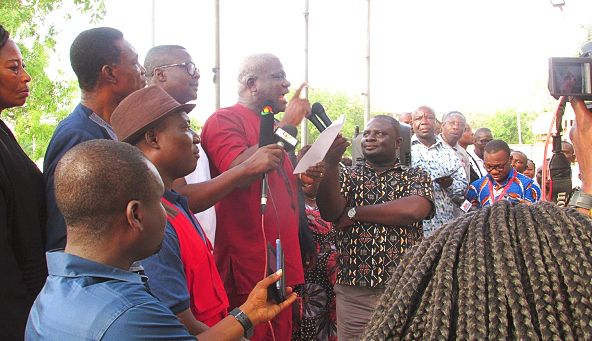 Mr Solomon Kotei addressing members of the ICU and journalists in Accra