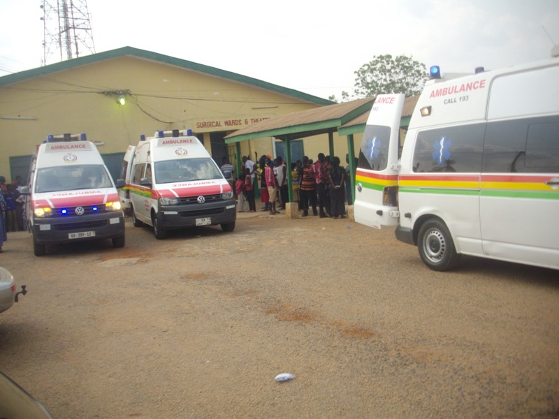 Some of the ambulances positioning positioning itself to pick victims from Bekwai to KATH
