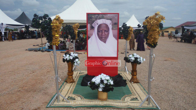 President Mahama's mother Hajia Nneba laid to rest Mahama's mother Hajia Nneba goes home (photos)