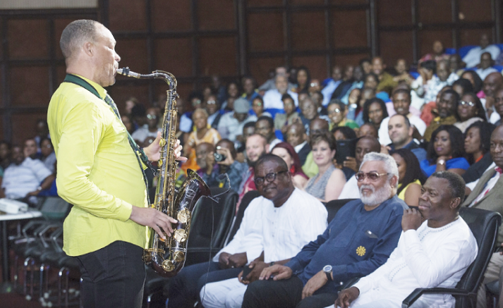 Tom Braxton wows some of the VIPs at the show