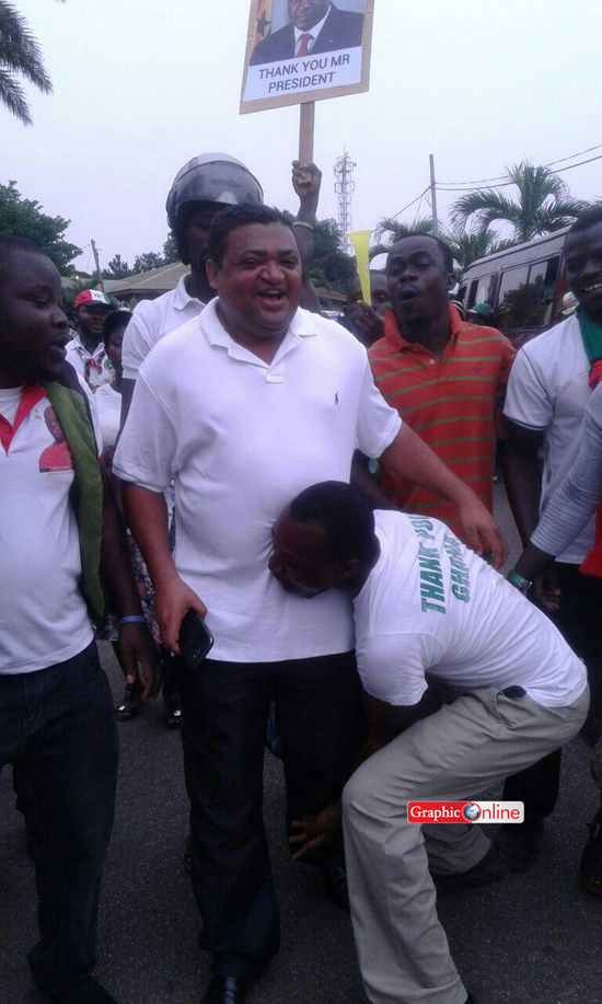 youth march in ksi3 Copy Joseph Yammin, former Deputy Ashanti Regional Minister arrives at the gathering venue