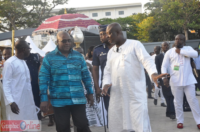  Mr Kojo Bonsu, CEO of the Kumasi Metropolitan Assembly, taking President Mahama on a tour of the park. With them is the Ashanti Regional Minister, Mr Peter Anarfi-Mensah (left). 