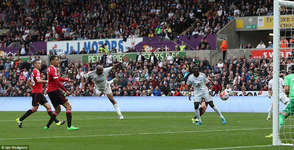 2BCFC82C00000578 3216193 image a 50 1440953833513